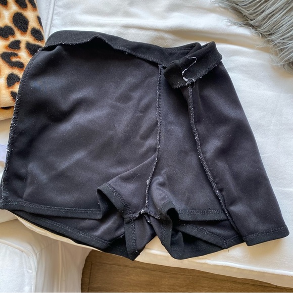 Black Skort - Picture 8 of 8